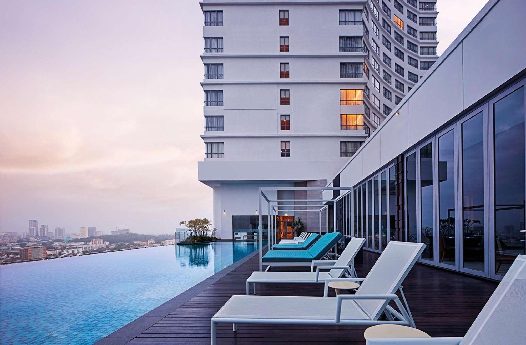 Hotel Doubletree By Hilton Melaka Malacca Esterno foto