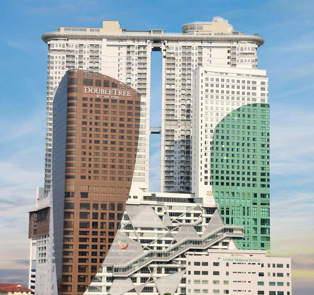 Hotel Doubletree By Hilton Melaka Malacca Esterno foto The hotel in 2015