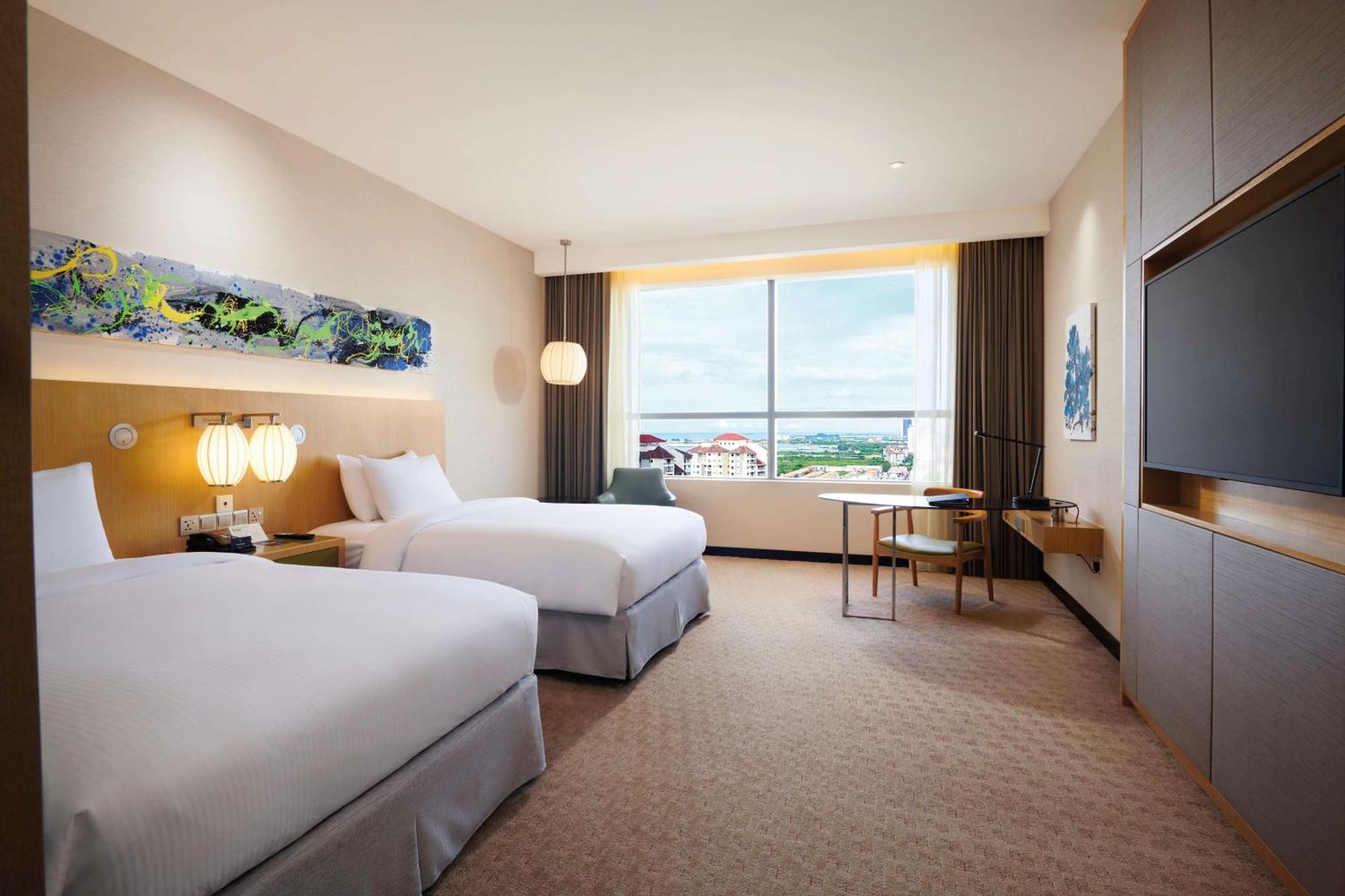 Hotel Doubletree By Hilton Melaka Malacca Esterno foto Deluxe Room