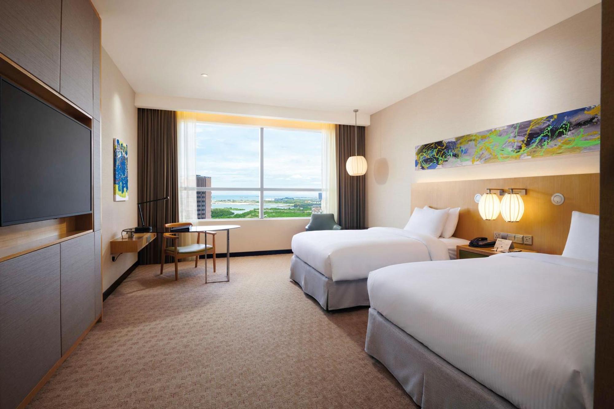 Hotel Doubletree By Hilton Melaka Malacca Esterno foto Deluxe Room
