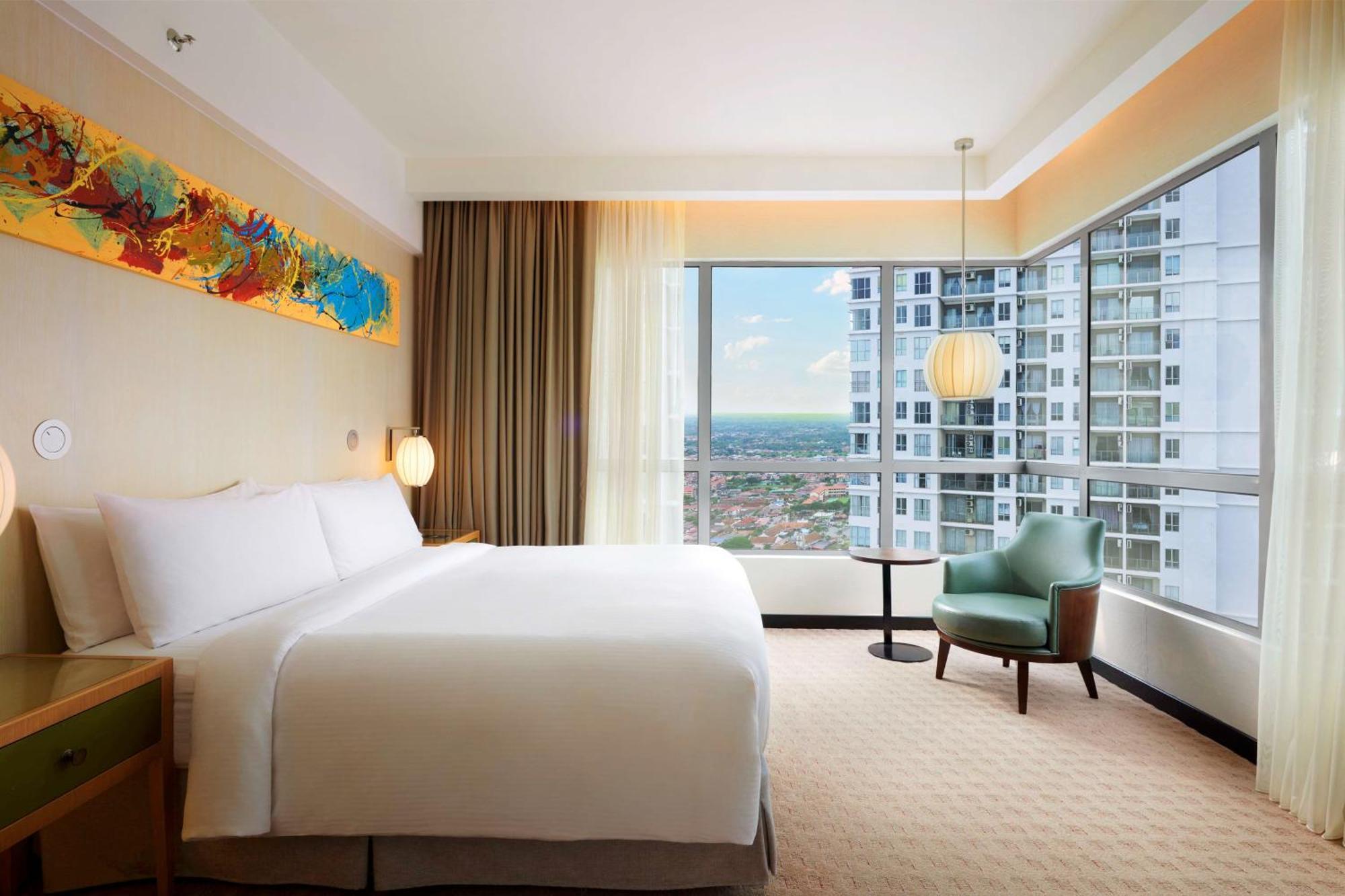 Hotel Doubletree By Hilton Melaka Malacca Esterno foto Deluxe Room